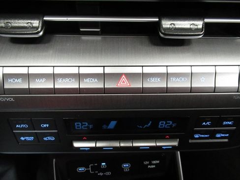 Used 2024 Hyundai Kona SEL FWD image 26