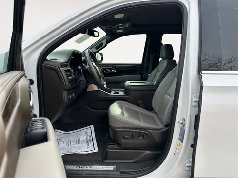 Used 2022 Chevrolet Tahoe LT w/ LT Signature Package image 9