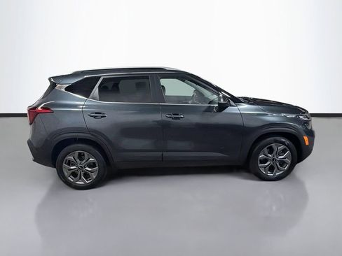 Used 2024 Kia Seltos S AWD/4WD image 11