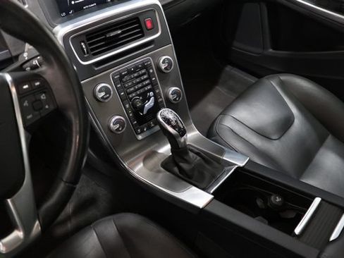 Used 2015 Volvo S60 T5 Platinum w/ Climate Package FWD image 26