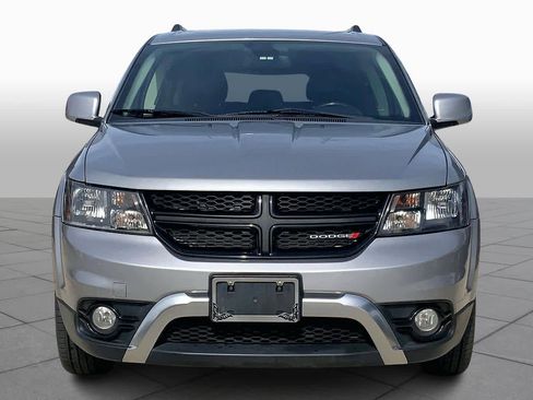 Used 2019 Dodge Journey Crossroad image 4