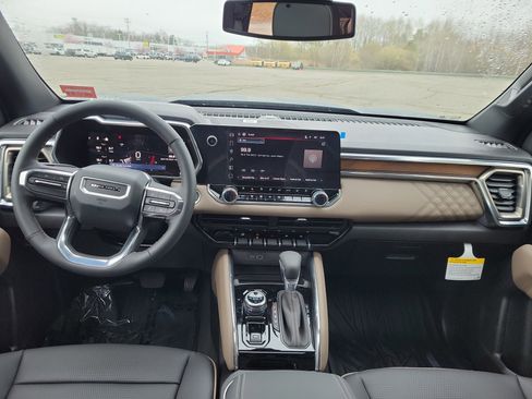 New 2026 GMC Canyon Denali AWD/4WD image 3