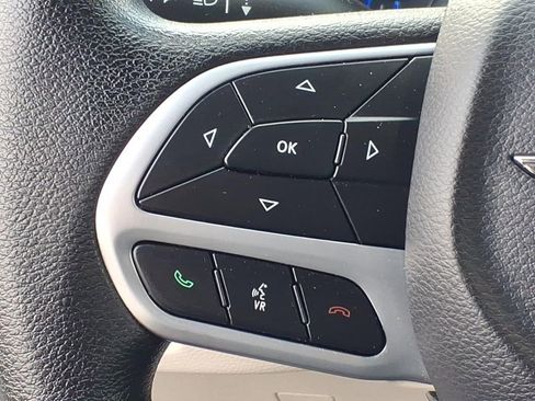 Used 2020 Chrysler Voyager Lxi FWD image 11