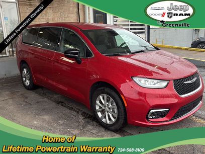 New 2026 Chrysler Pacifica Select