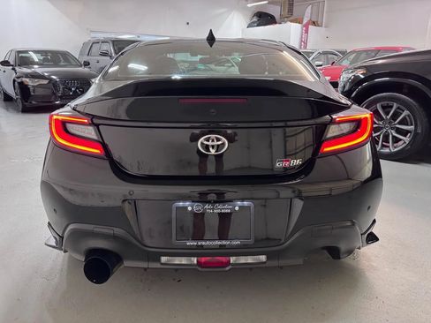 Used 2022 Toyota GR86 Premium RWD image 4