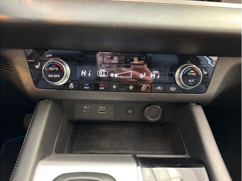 Used 2023 Mitsubishi Outlander SEL image 21