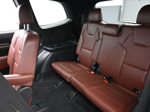 Used 2023 Kia Telluride EX w/ EX Captain's Chair Package FWD image 25