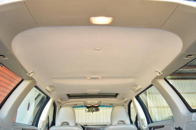 Used 2005 Volvo XC70 AWD/4WD image 37
