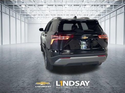 Used 2025 Chevrolet Equinox LT w/ Convenience Package II AWD/4WD image 8