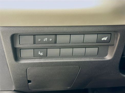 New 2025 Mitsubishi Outlander SEL image 10