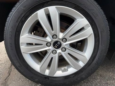 Used 2019 Kia Sportage LX image 11