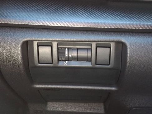 Used 2024 Subaru Crosstrek 2.5i Limited w/ Crosstrek Mirror Package image 24