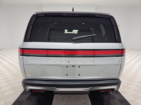 Used 2024 Rivian R1S Adventure AWD/4WD image 4