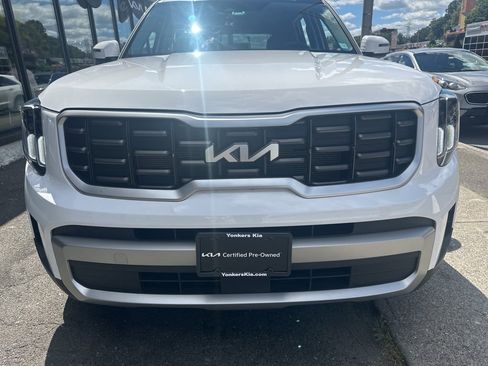 Used 2023 Kia Telluride S image 4