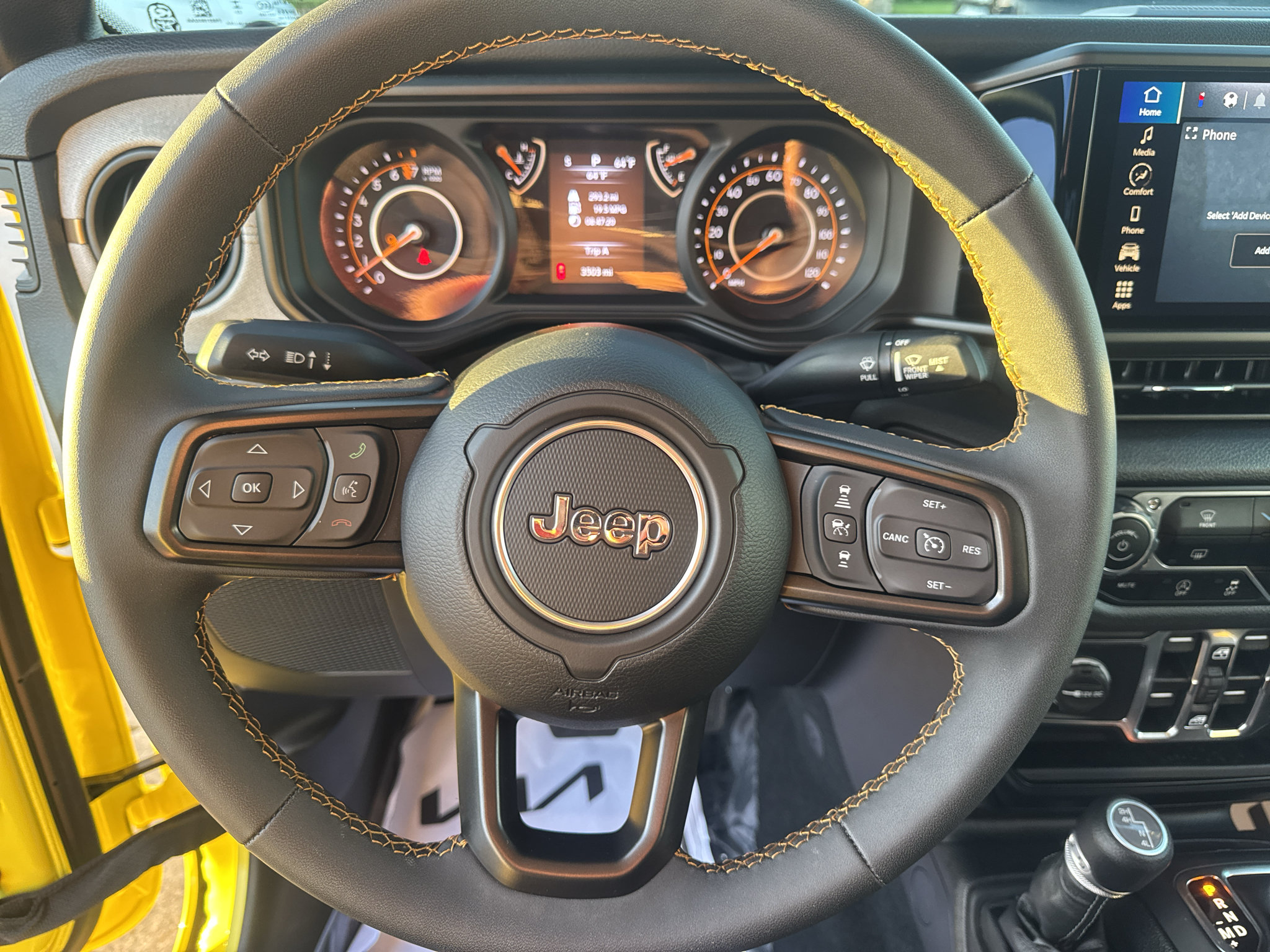 Used 2024 Jeep Gladiator Sport AWD/4WD image 16