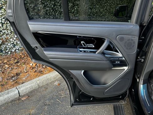 New 2025 Land Rover Range Rover SE image 15