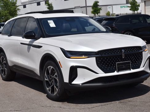 New 2026 Lincoln Nautilus Premier w/ Equipment Group 102A image 10