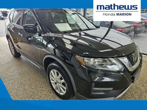 Used 2018 Nissan Rogue SV AWD/4WD image 1