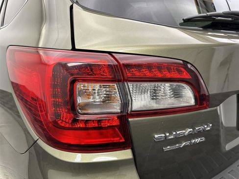 Used 2019 Subaru Outback 3.6R Touring w/ Popular Package #3A image 19