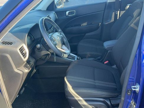 Certified 2023 Hyundai Venue SEL image 16