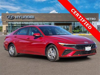 Used 2025 Hyundai Elantra SE
