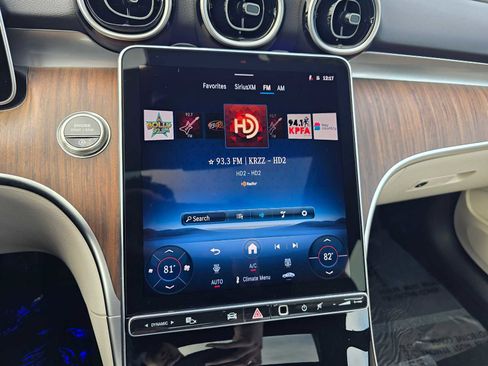 Used 2025 Mercedes-Benz C 300 Sedan image 28