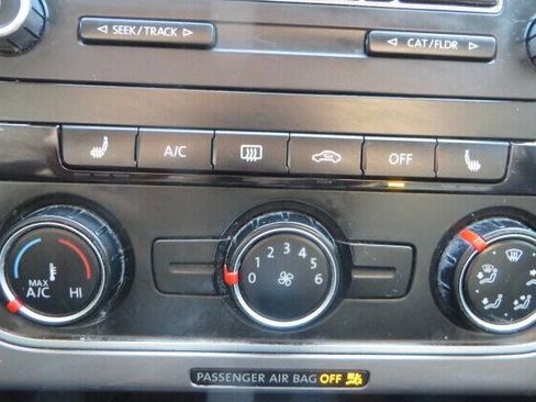 Used 2014 Volkswagen Passat 1.8T Wolfsburg Edition image 49