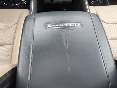 Used 2019 RAM 1500 Limited AWD/4WD image 19