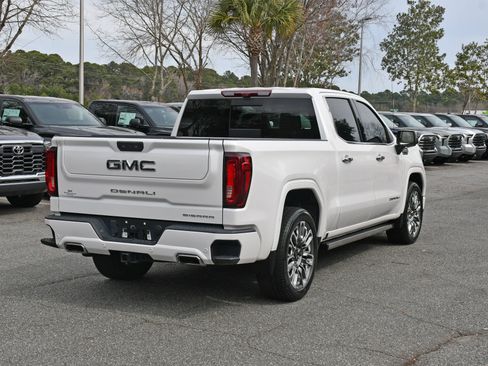 Used 2024 GMC Sierra 1500 Denali Ultimate AWD/4WD image 4