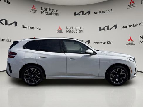 Used 2025 BMW X3 xDrive30i w/ Premium Package image 6