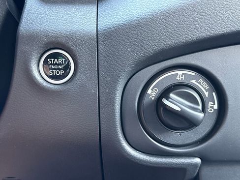 Used 2023 Nissan Frontier PRO-4X w/ Pro-4X Premium Package image 26