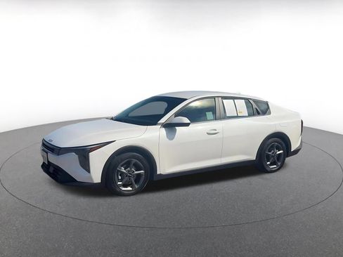 Used 2026 Kia K4 FWD image 8