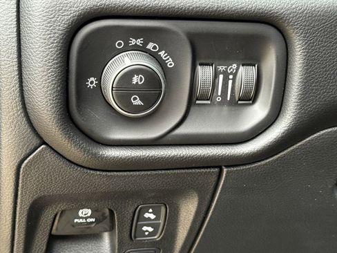 New 2026 RAM 1500 Laramie AWD/4WD image 23