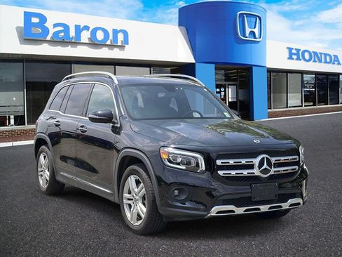 Used 2023 Mercedes-Benz GLB 250 4MATIC image 1