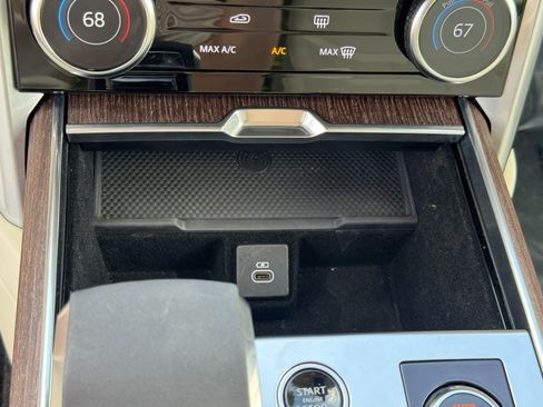 Used 2023 Land Rover Range Rover SE image 38