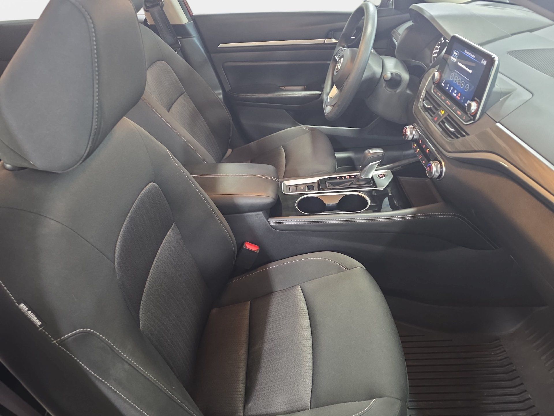 Used 2023 Nissan Altima 2.5 SV AWD/4WD image 10
