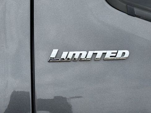 Used 2020 Toyota Tacoma Limited AWD/4WD image 10