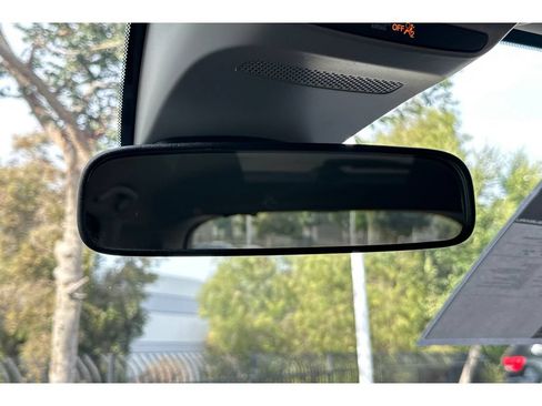 Used 2025 Honda HR-V LX image 25