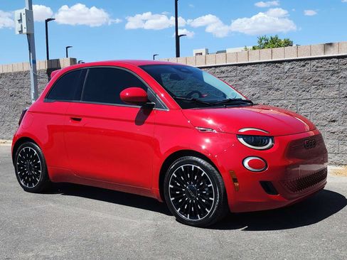 Used 2024 FIAT 500 e (RED) FWD image 2