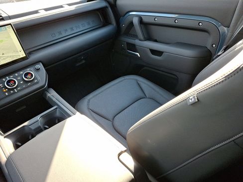 Certified 2025 Land Rover Defender 110 S AWD/4WD image 14