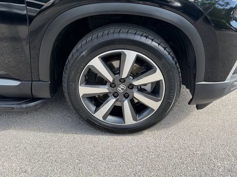 Certified 2024 Honda Pilot Touring image 21