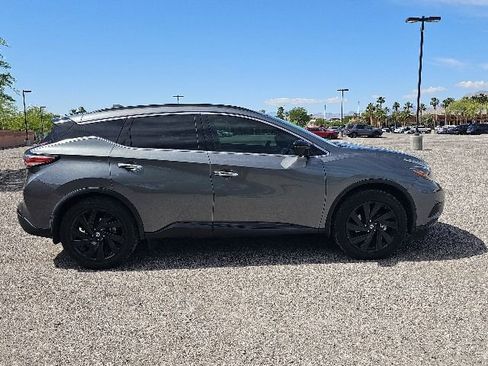 Used 2018 Nissan Murano SL w/ Midnight Edition Package FWD image 4