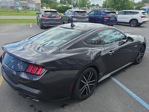 Used 2024 Ford Mustang GT RWD image 9