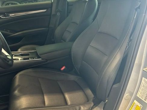 Used 2019 Honda Accord Sport image 9