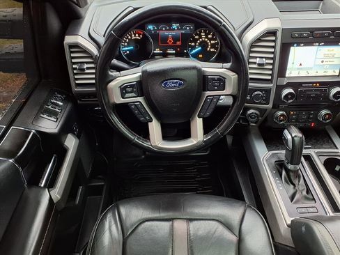 Used 2018 Ford F150 Platinum w/ Technology Package image 11