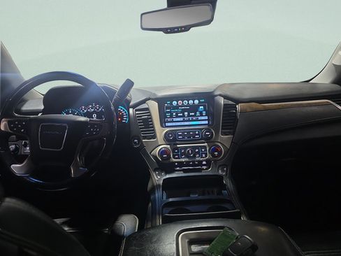 Used 2019 GMC Yukon XL Denali w/ Denali Ultimate Package AWD/4WD image 22