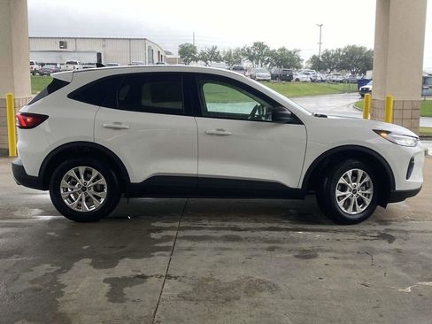 New 2025 Ford Escape Active w/ Cold Weather Package image 2