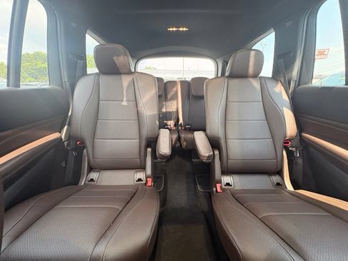 Used 2022 Mercedes-Benz GLS 450 4MATIC image 31