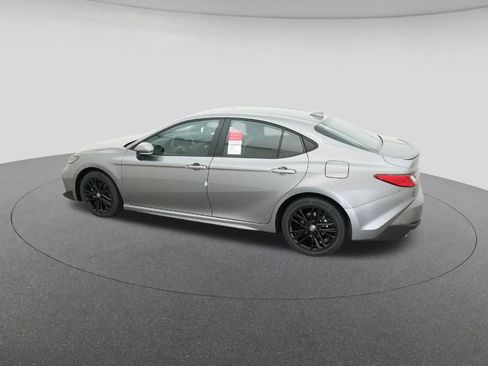 New 2026 Toyota Camry SE image 4