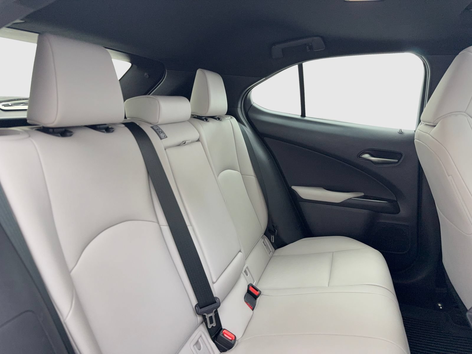 Used 2022 Lexus UX 200 w/ Accessory Package (Z2) FWD image 45